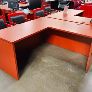 HON 24" x 60" Desk w/ 24" x 36" Right Hand Return