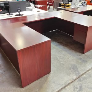 HON 10500 36" x 72" Desk