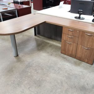 Steelcase 60" x 30" Peninsula Top Desk 48" x 18" Return