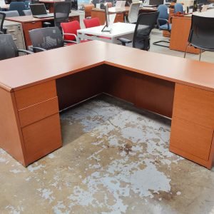 HON 10600 Series 30" x 66" Desk