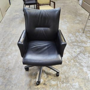 PAOLI Mid Back Conference Chair Black Leather