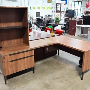Steelcase Currency Series 60″ x 30″ Desk W / 24″ x 60″ Left Return