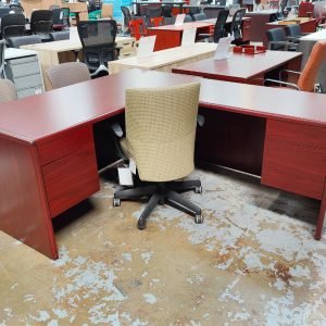 HON 10700 SERIES 30" x 66" Desk w/ 24” x 48” Right Return