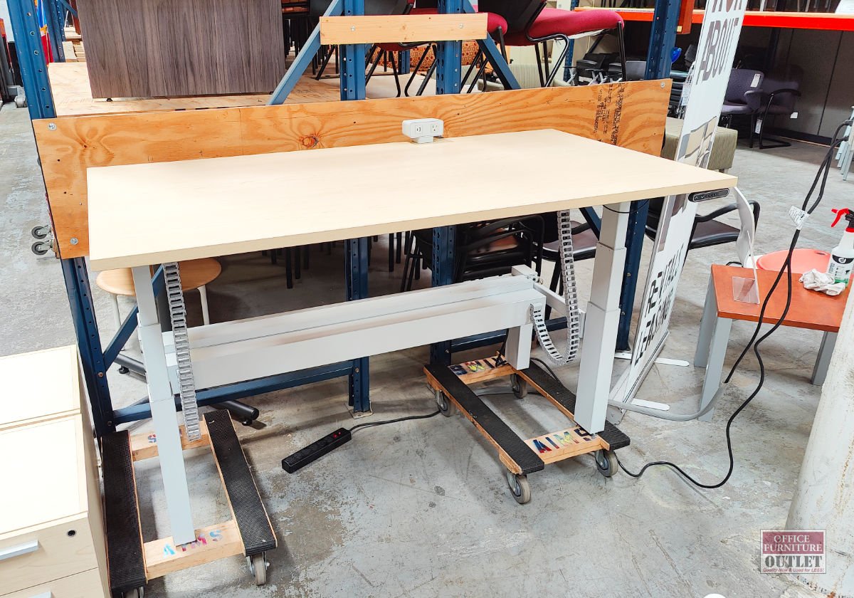 Haworth Planes Sit to Stand Desktop