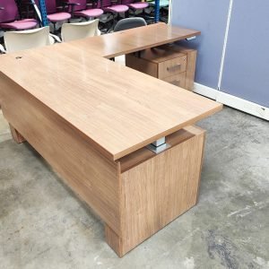 HAWORTH Masters Series L-Shaped Sit to Stand Desk