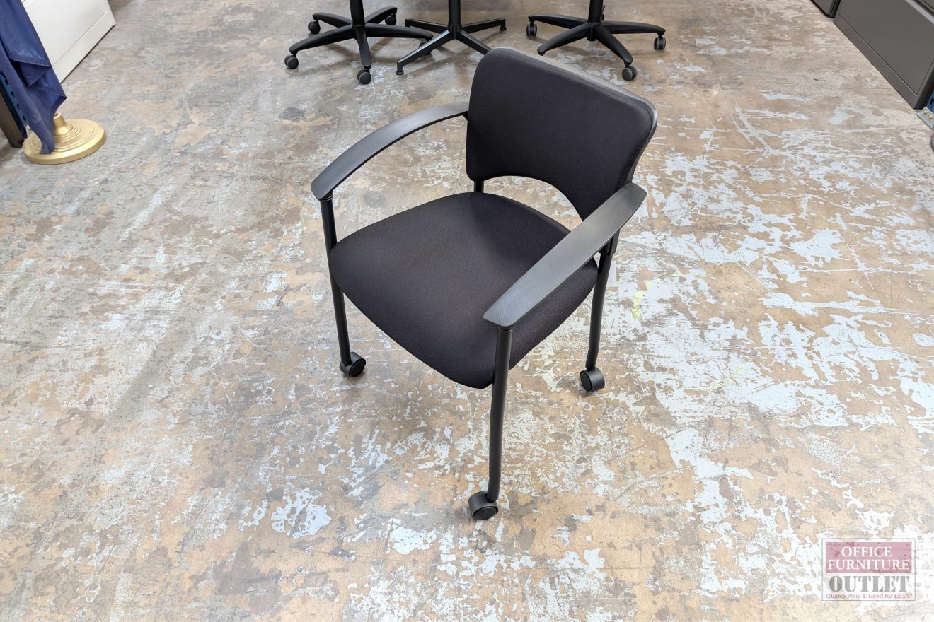 TEKNION Amicus Rolling Training Chair