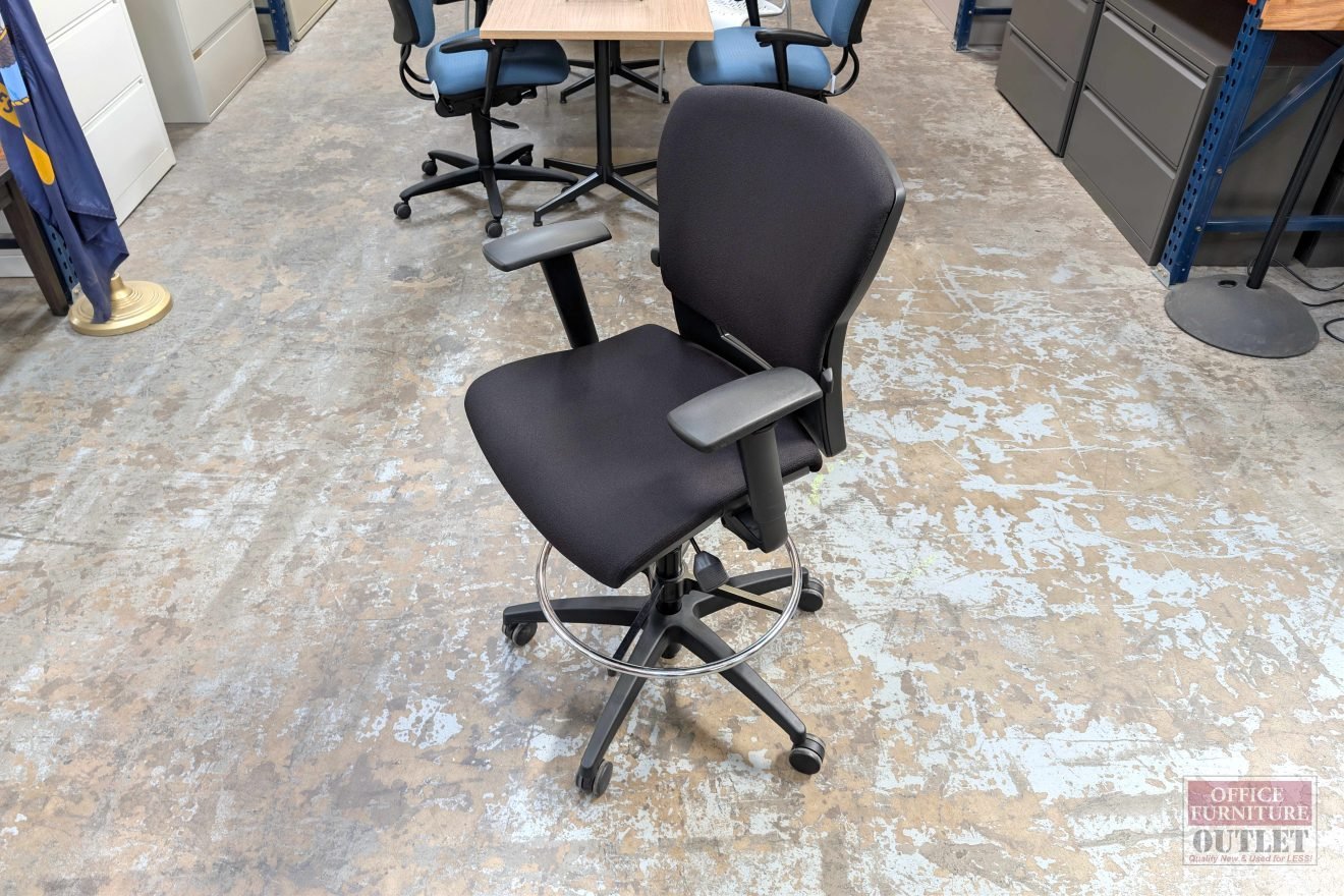 TEKNION Savera Teller Stool