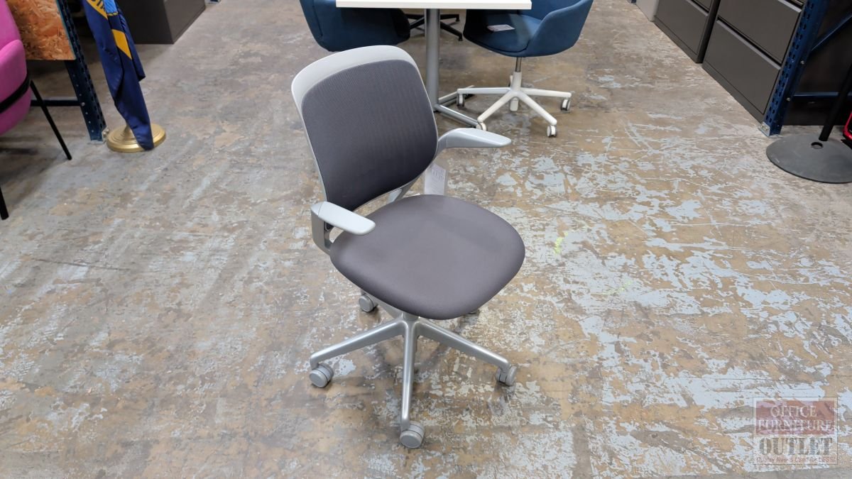 STEELCASE Cobi Conference Chair
