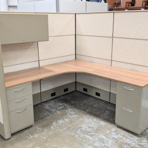 AIS Divi 6' x 6' Workstation