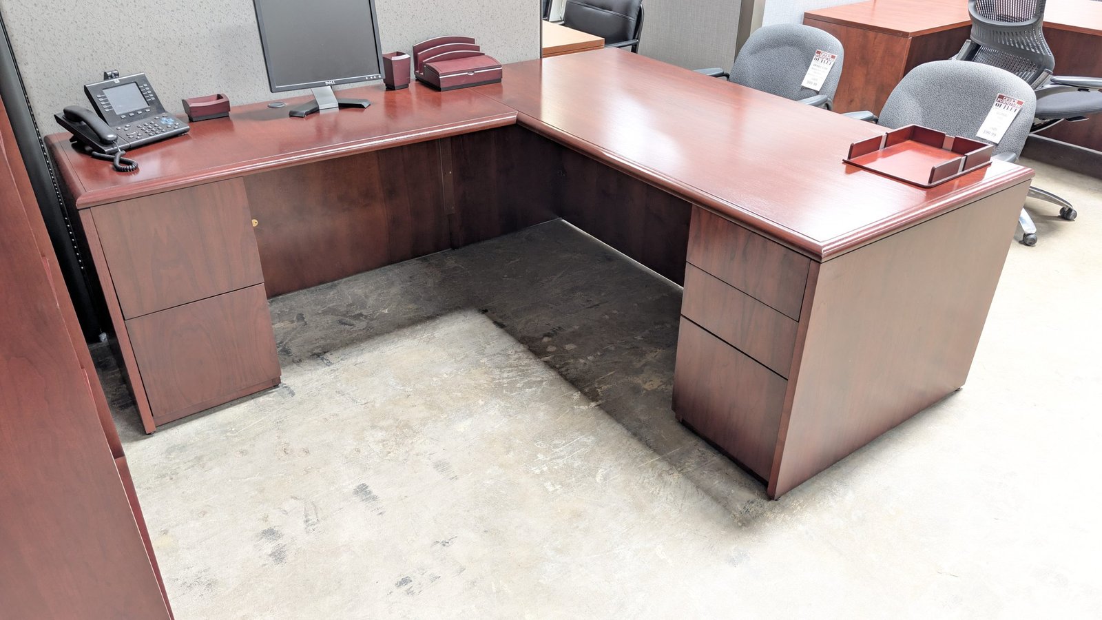 NATIONAL ARROWOOD Desk