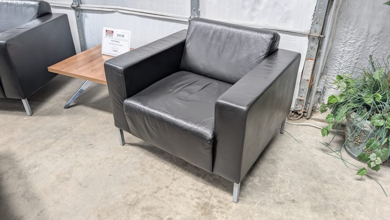 KEILHAUER Club Chair