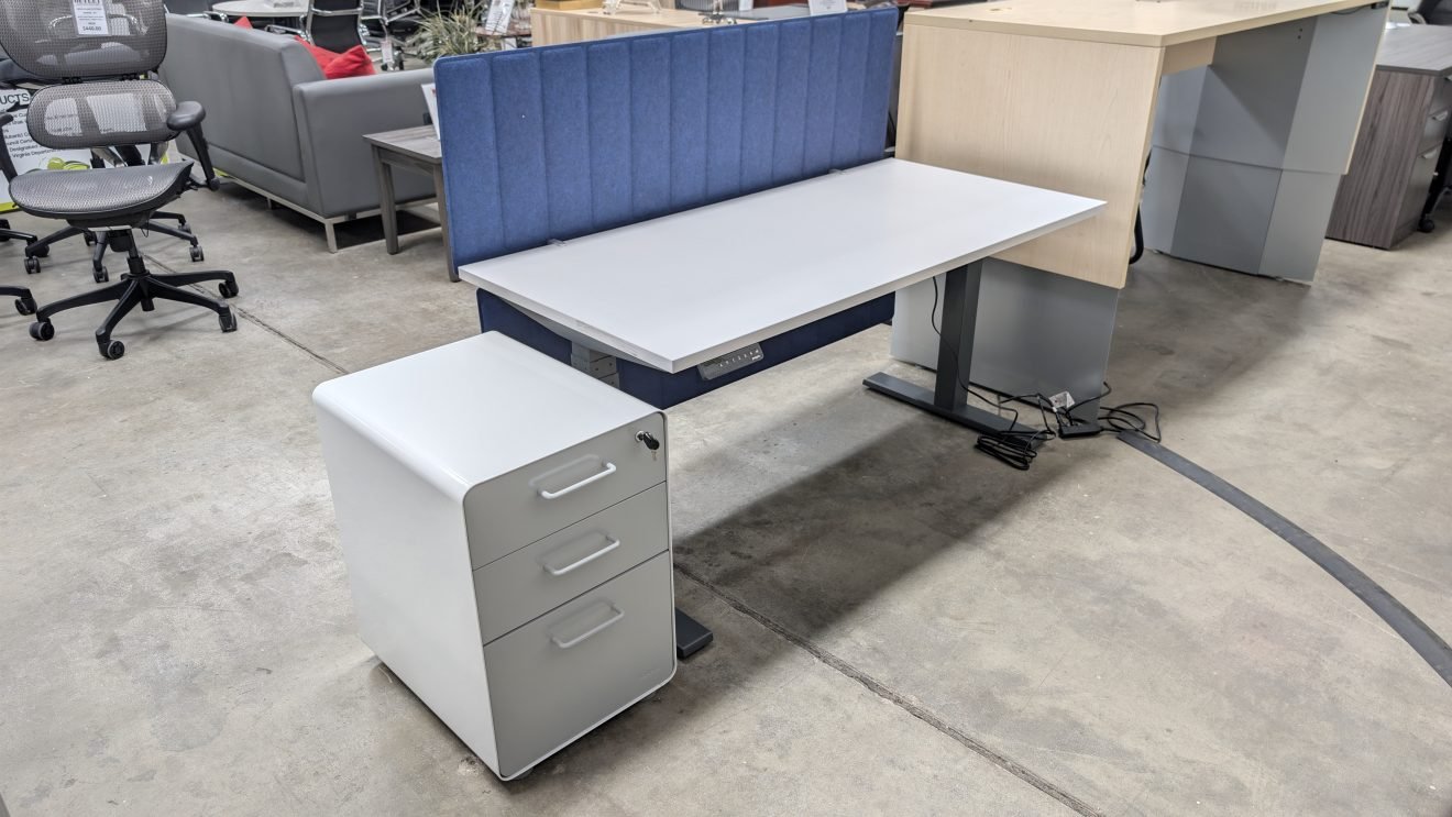 POPPIN - L3 SERIES Sit to Stand Desk