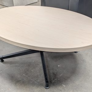 KNOLL Oval Coffee Table