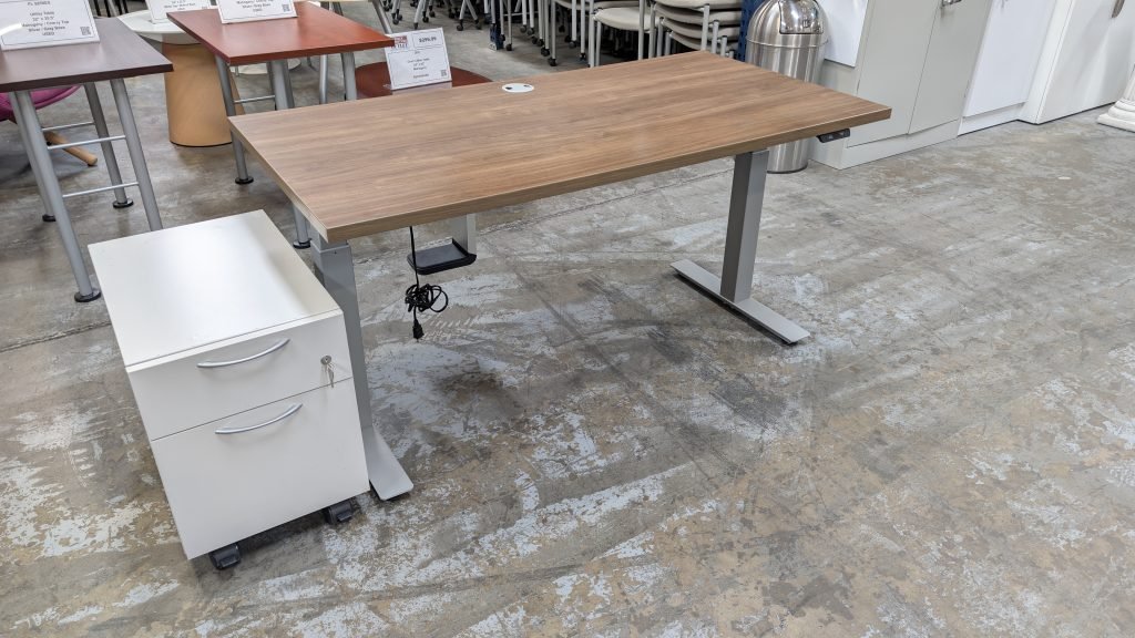 HON – COORDINATE Sit to Stand Desk Modern Walnut