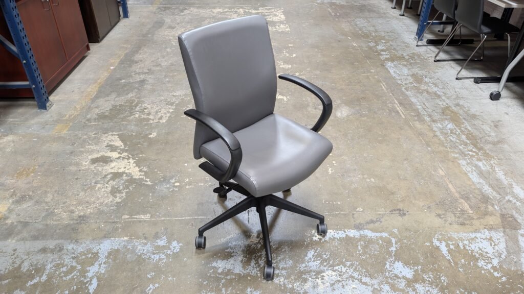 SIT ON IT Realign Series Conference Chair Gray Vinyl